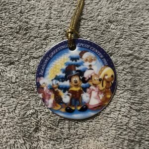 Disney EPCOT Christmas Colletion Seasons Greetings 1993 Christmas Ornament